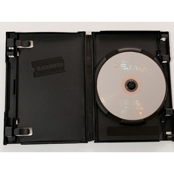 Deja Vu - Picture 4 of 7